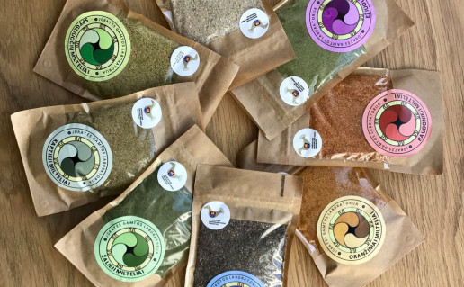 Natūralūs papildai šventinei Kalėdų nuotaikai palaikyti.jpg