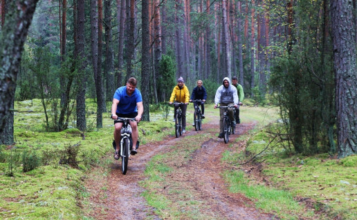 Dviraciu zygiai Dzukijos uoga.JPG