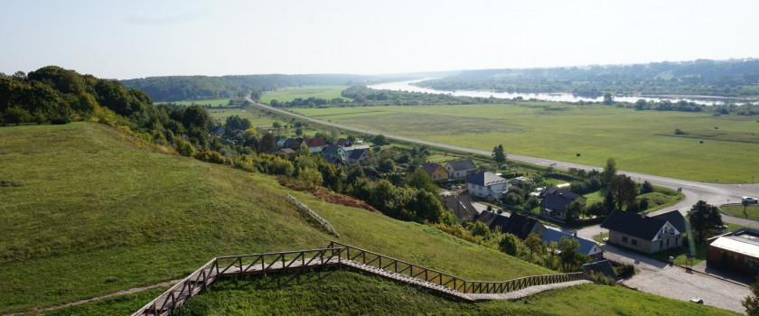 kraštovaizdis nuo Seredžiaus piliakalnio Panemunių RP. S. Navlicko nuotr..JPG
